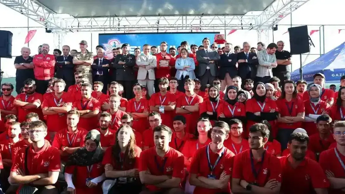 Gaziantep'te TEKNOFEST 2026’da Sürü İHA Yarışması'nda ödül heyecanı
