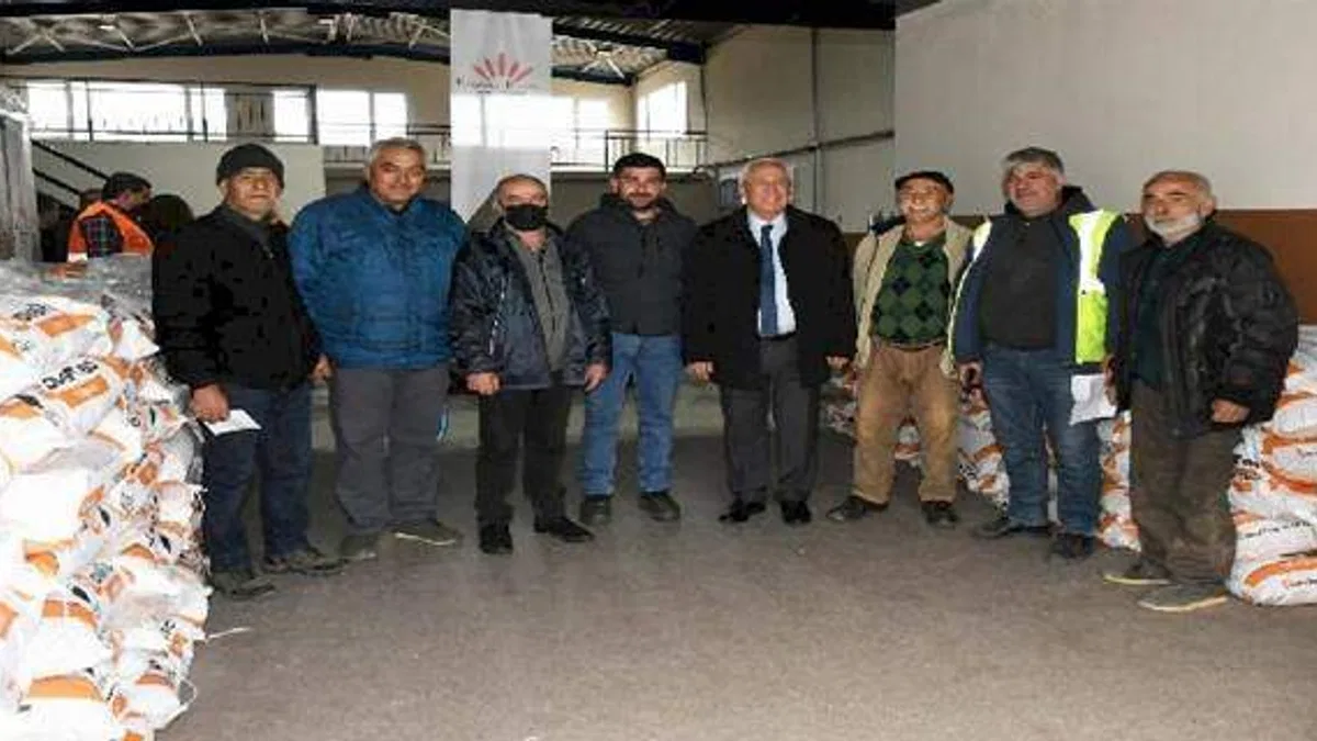 Karabağlar üreticinin yanında