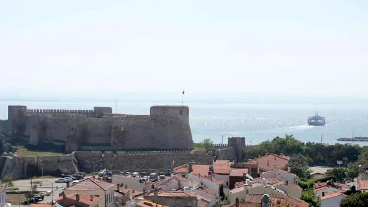 Bozcaada eski tatilcileri arıyor