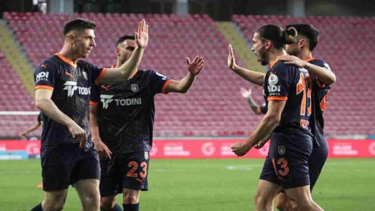 Atakaş Hatayspor 2-4 RAMS Başakşehir (Maç Sonucu)