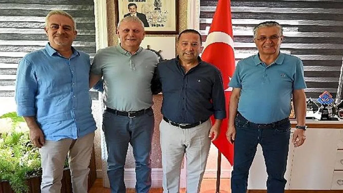 Kemer Belediyesi Tekirova Mahalle Sorumlusu Barış emekliliğe ayrıldı