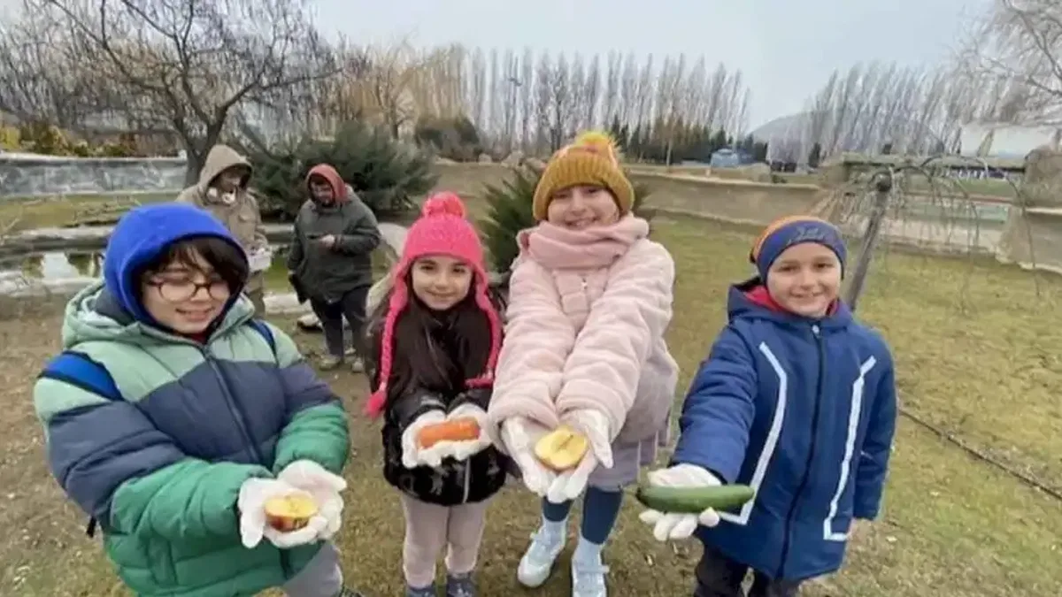 Hayvanat bahçesi Eskişehirli minikleri ağırladı