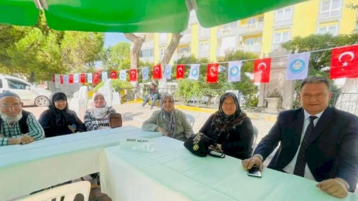 Manisa şehitlerini unutmuyor