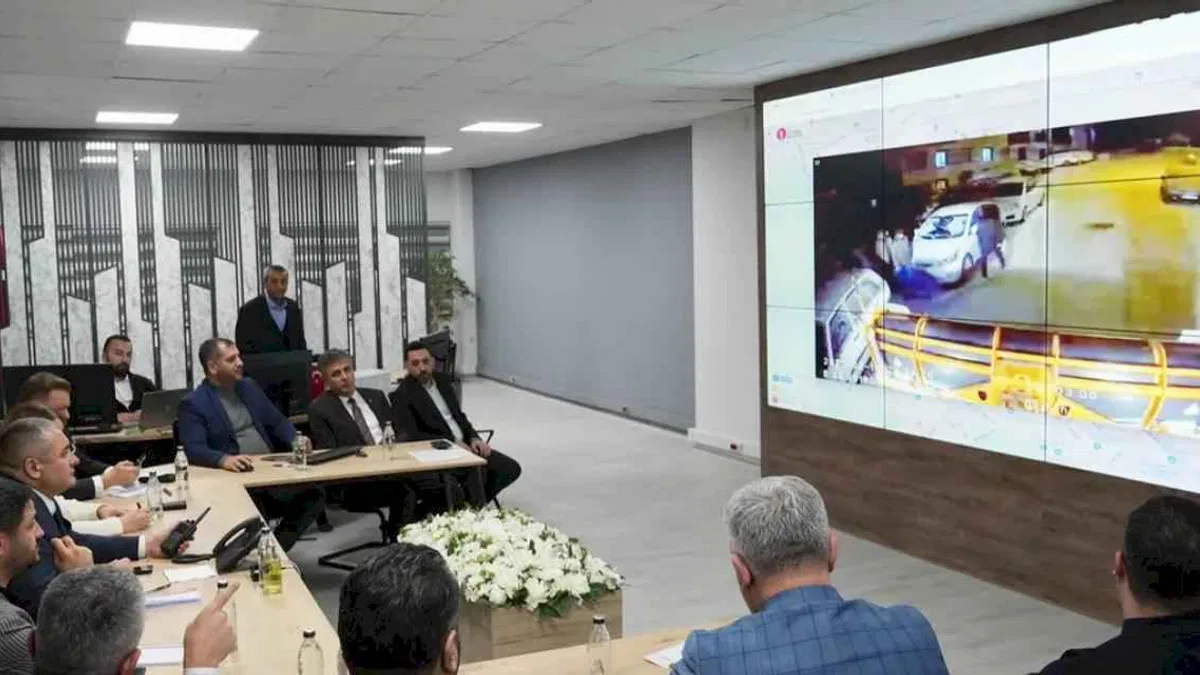 Ankara Keçiören'de karla mücadele koordineli sürdürüldü