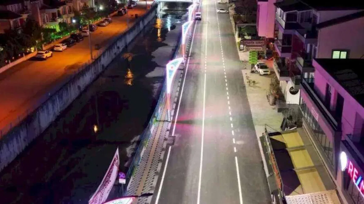 Kocaeli İzmit'te Akarca Caddesi modern görünüme kavuştu