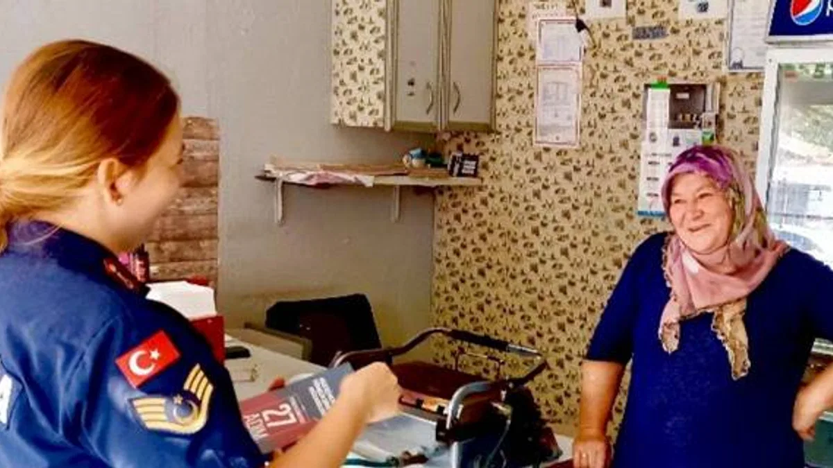 Edirne'de Jandarmadan kadına yönelik şiddetle mücadele farkındalığı