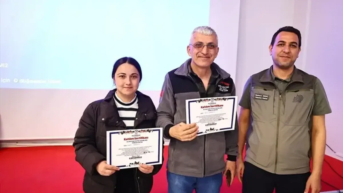 Denizli'de pet satış yerlerine eğitim desteği