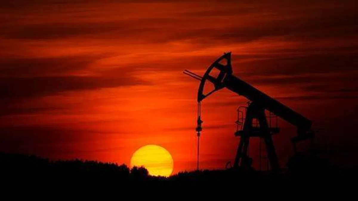 AB yaptırımları nedeniyle günlük 1,1 milyon varil Rus petrolü alıcı bulamayabilir