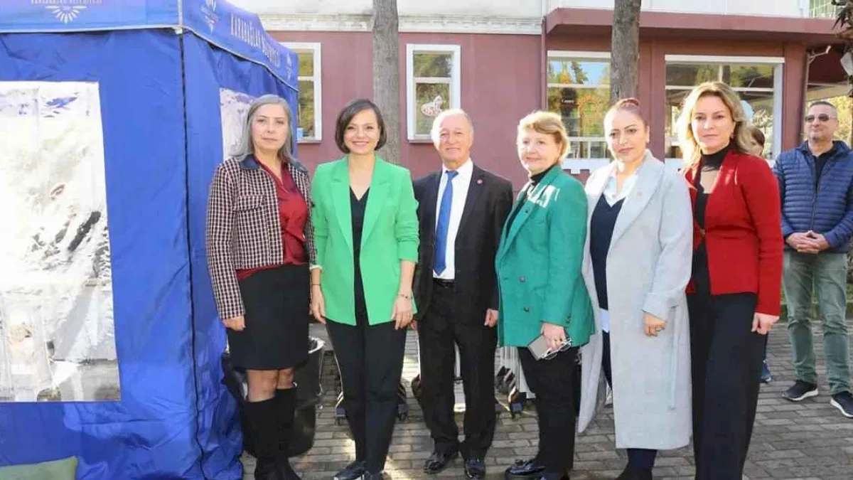 İzmir Karabağlar'da hizmet mahallelere taşındı