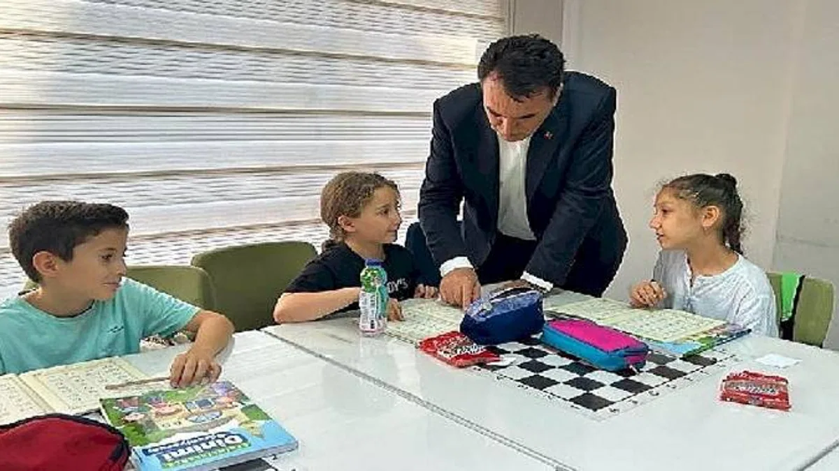 Bilgi Evleri, çocukları geleceğe hazırlıyor