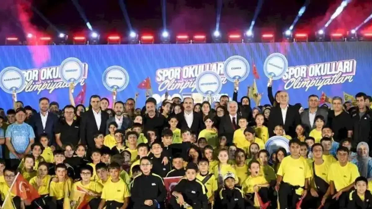 Başkan Altay 'Spor Okulları Olimpiyatları'na katılan tüm gençleri tebrik etti