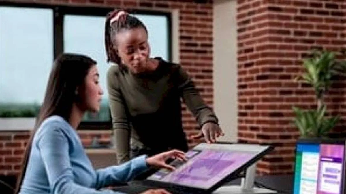 Dell’in Yeni Dokunmatik Monitörü: Dell 24 Touch USB-C Hub
