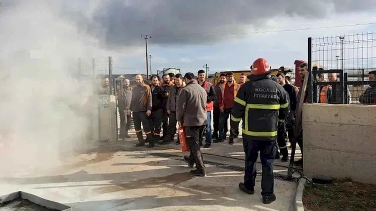 Kocaeli Büyükşehir İtfaiyesi'nde eğitimler tam gaz