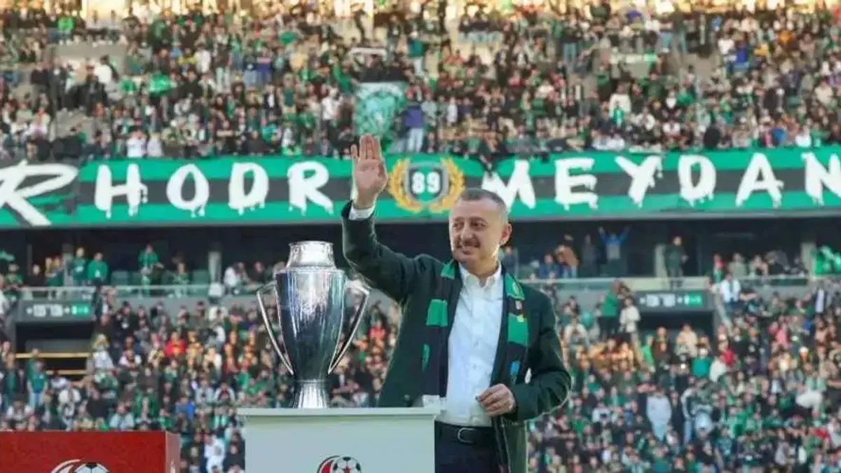 Büyükakın, Kocaelispor’u kutladı