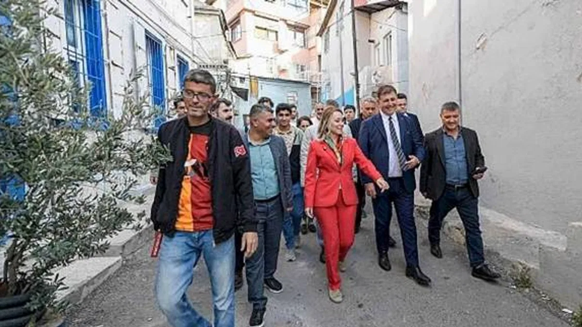 Tarihi mahalleler mercek altında Başkan Tugay: Küçük dokunuşlarla hayatı kolaylaştıracağız