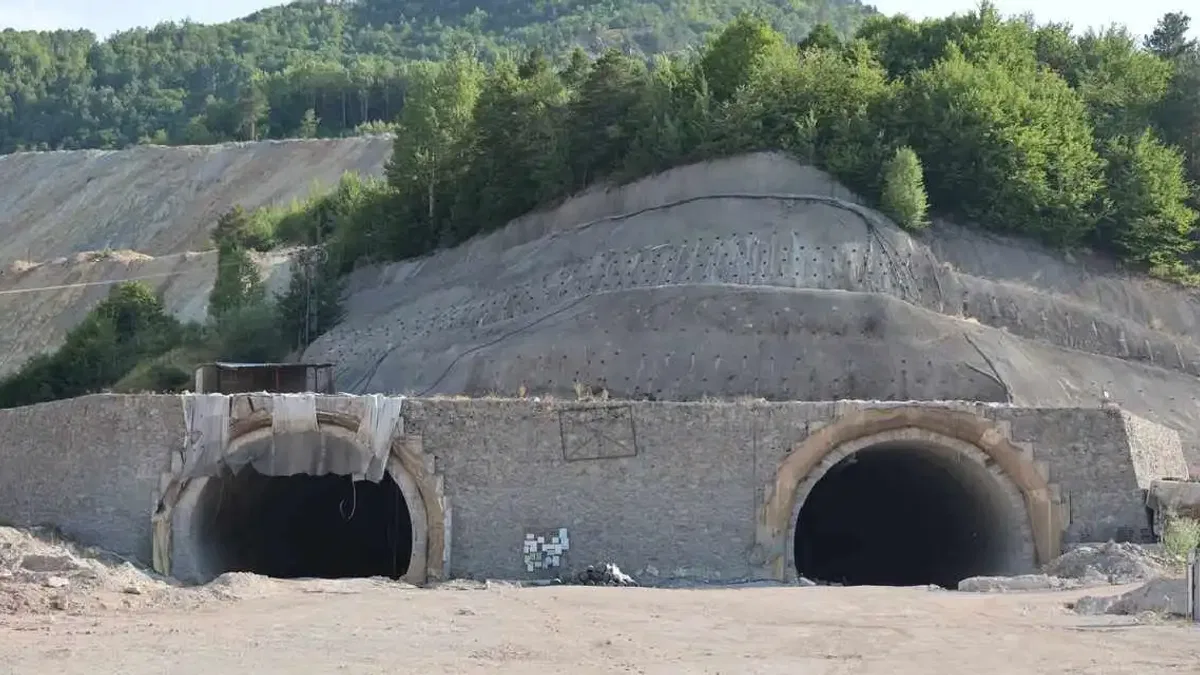 Karadeniz'i Akdeniz'e bağlayacak... 8 bakan eskiten tünel halen açılmadı!