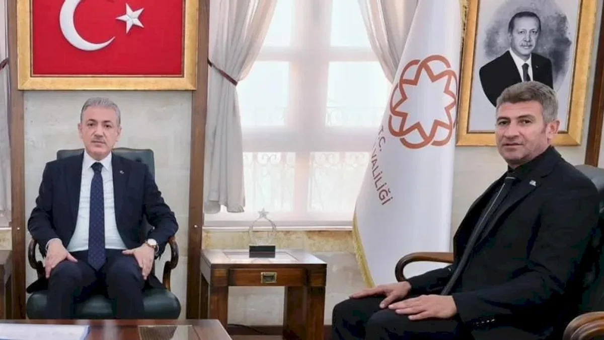 Mardin'de Hak-İş ve Hizmet-İş Sendikası'ndan Vali Akkoyun'a teşekkür