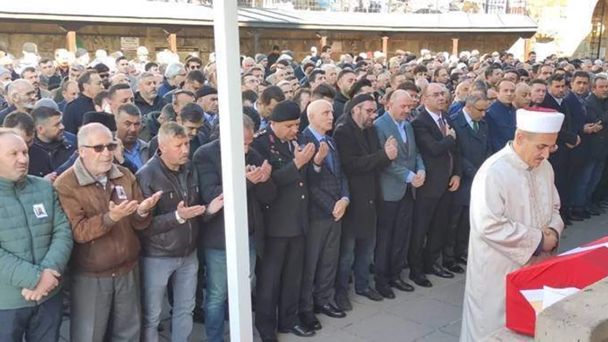 Armutlu Kaymakamı Kılıç son yolculuğuna uğurlandı