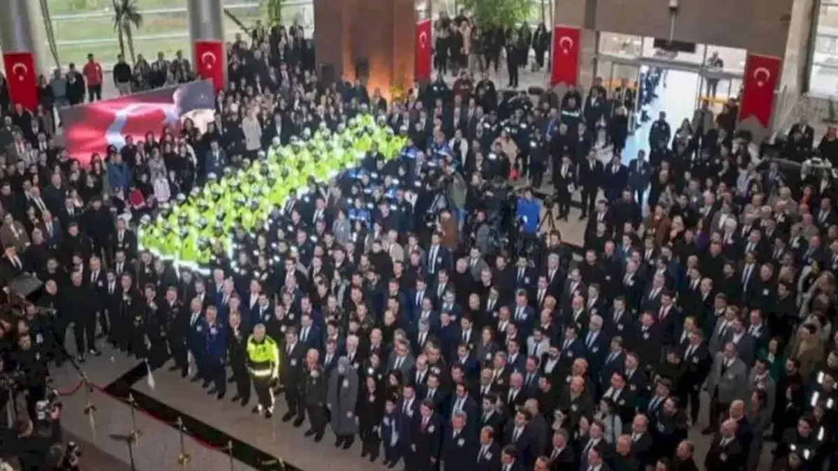 İzmir Adliyesi şehitleri Fetih Sekin ve Musa Can anıldı