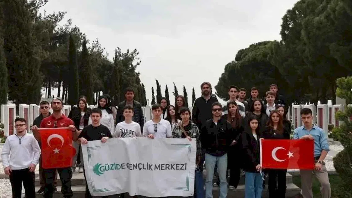 Gebze’den Çanakkale’ye giden sporcuları; “Güzide” gençler karşıladı