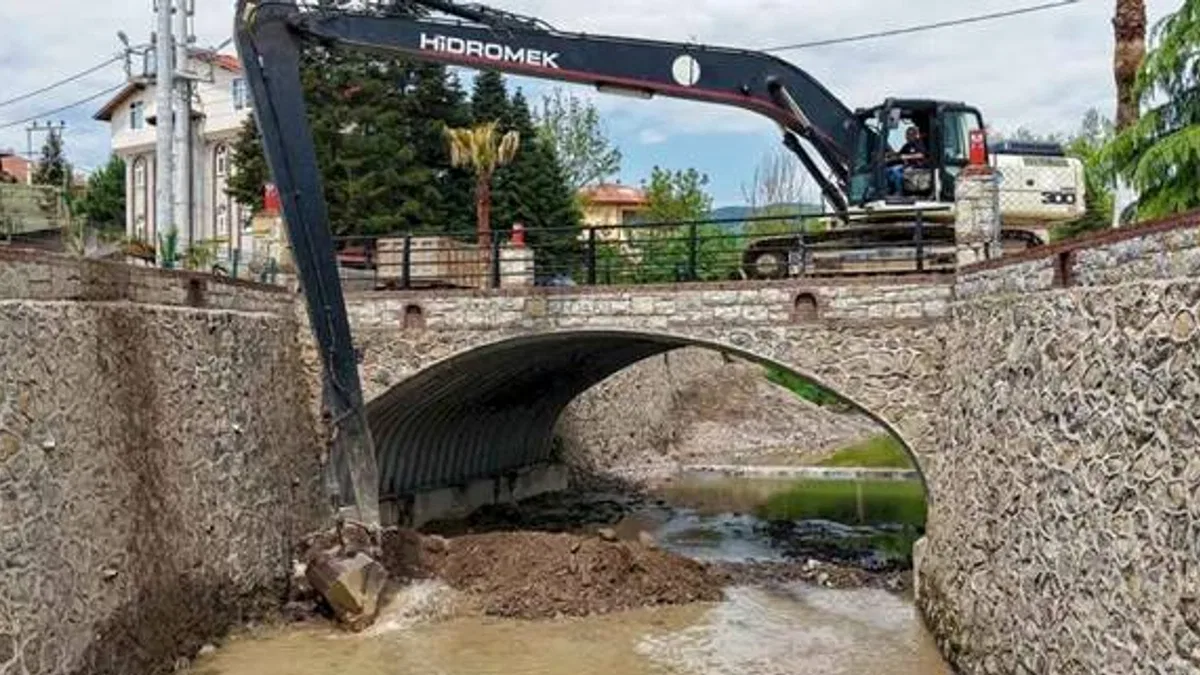 Sakarya Hendek'te dere ıslah çalışmaları tamamlandı
