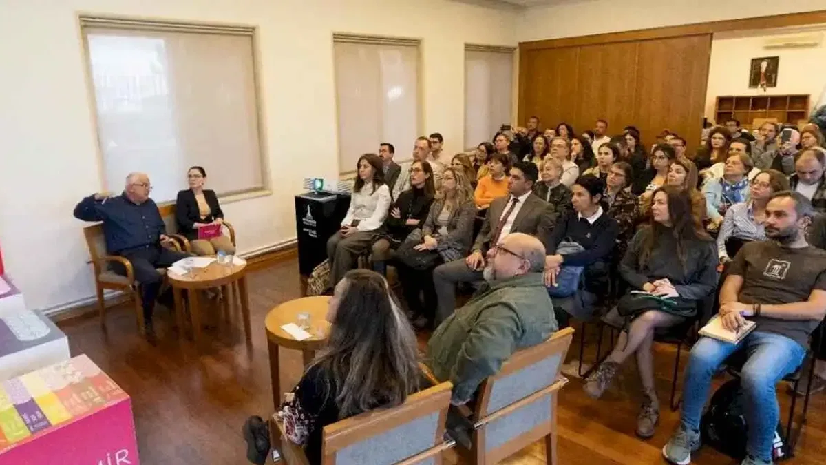 İzmir’de "Şato’da Kamusal Mekân Söyleşileri" başladı