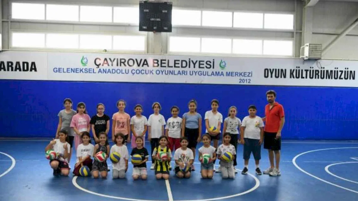 Çayırova Yaz spor okullarında eğitim başladı