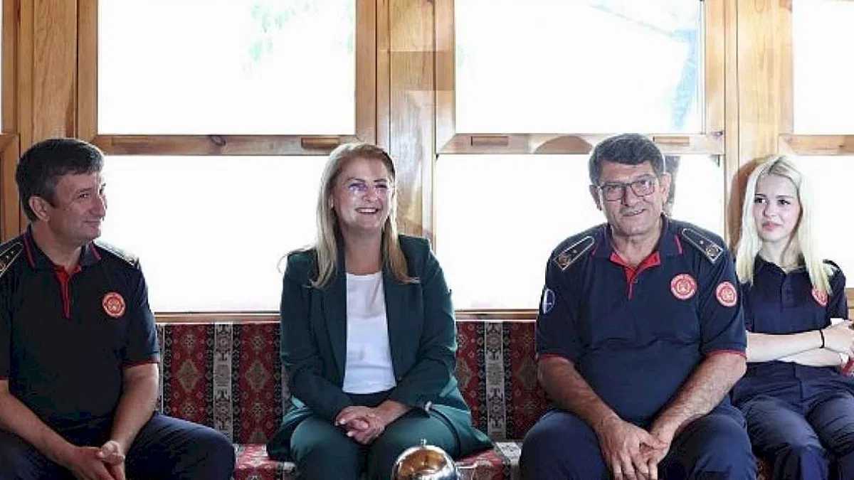 Başkan Ovalioğlu, itfaiyecileri ziyaret etti