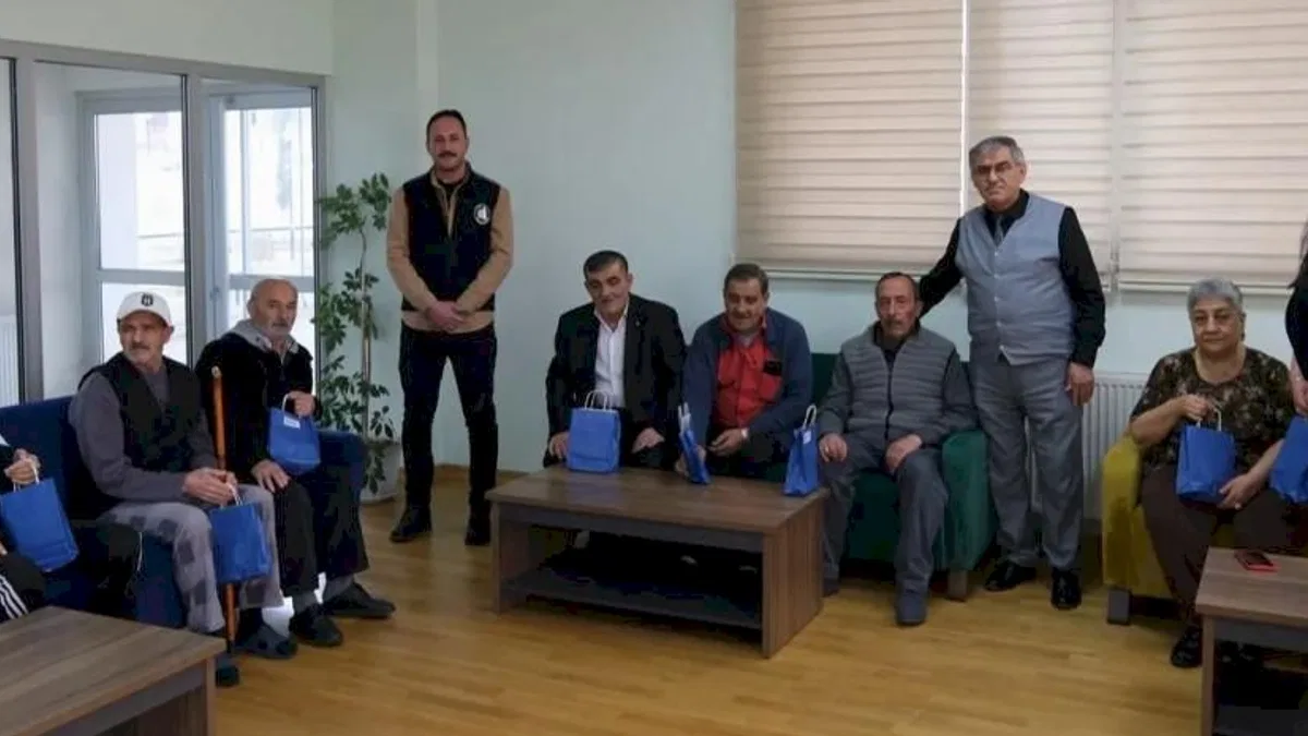 Çorum'da belediye yaşlıları bayramda unutmadı
