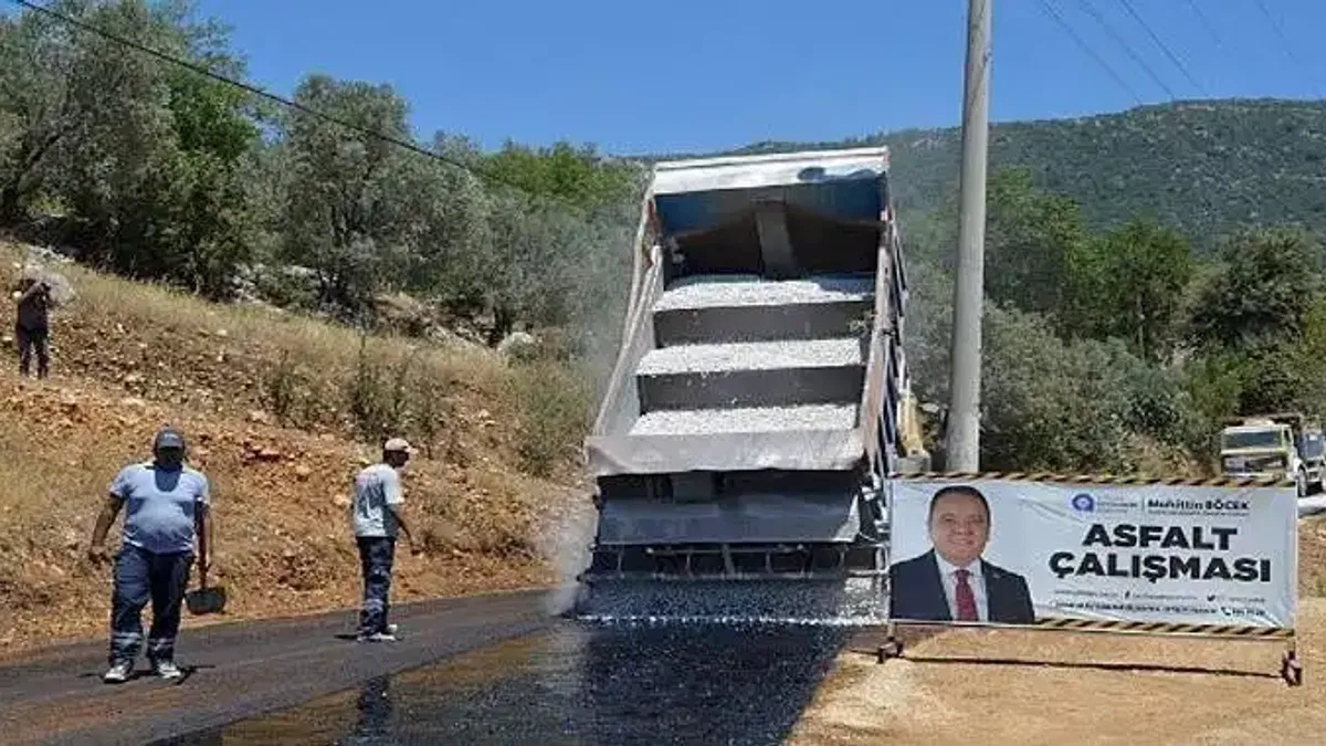 Hacıoğlan ve Sarıbelen grup yolunda asfalt çalışması