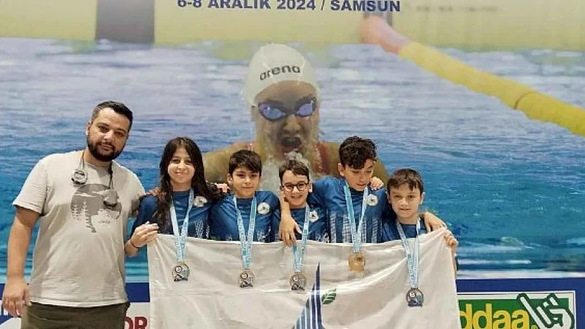 Kartepe Belediyespor Yüzme Takımından Tarihi Zafer