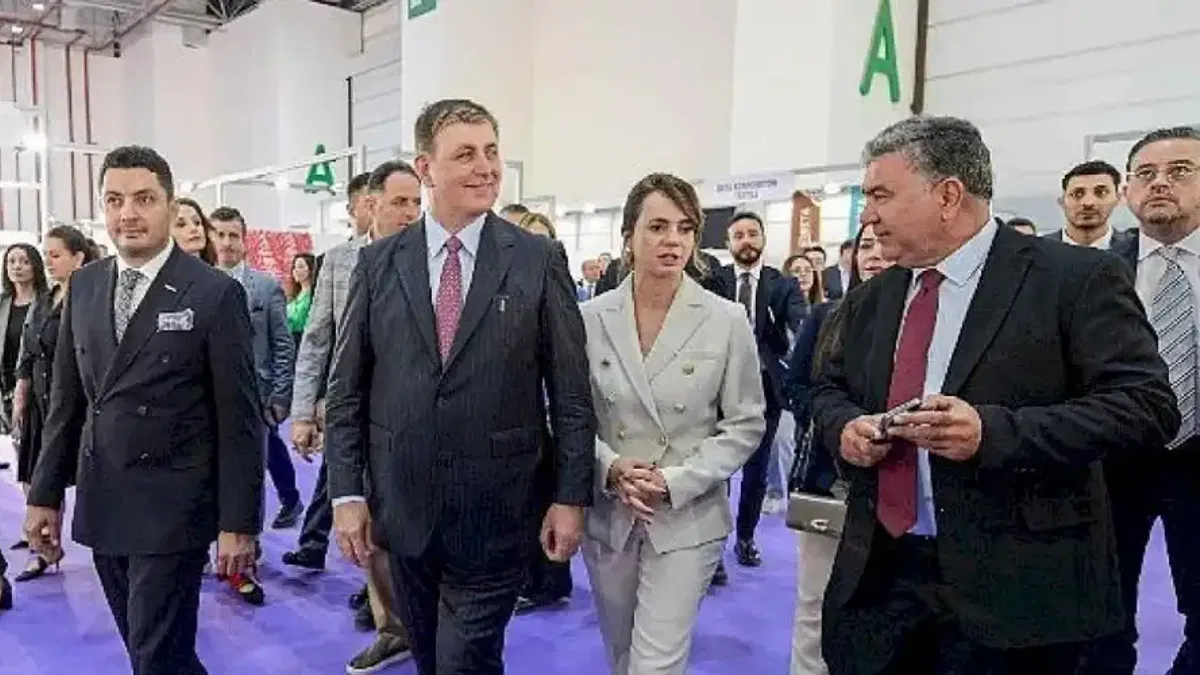 İzmir'in üç fuarı tekstil sektörüne güç verdi