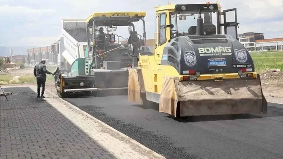 Kayseri Melikgazi'de asfalt çalışması tam gaz