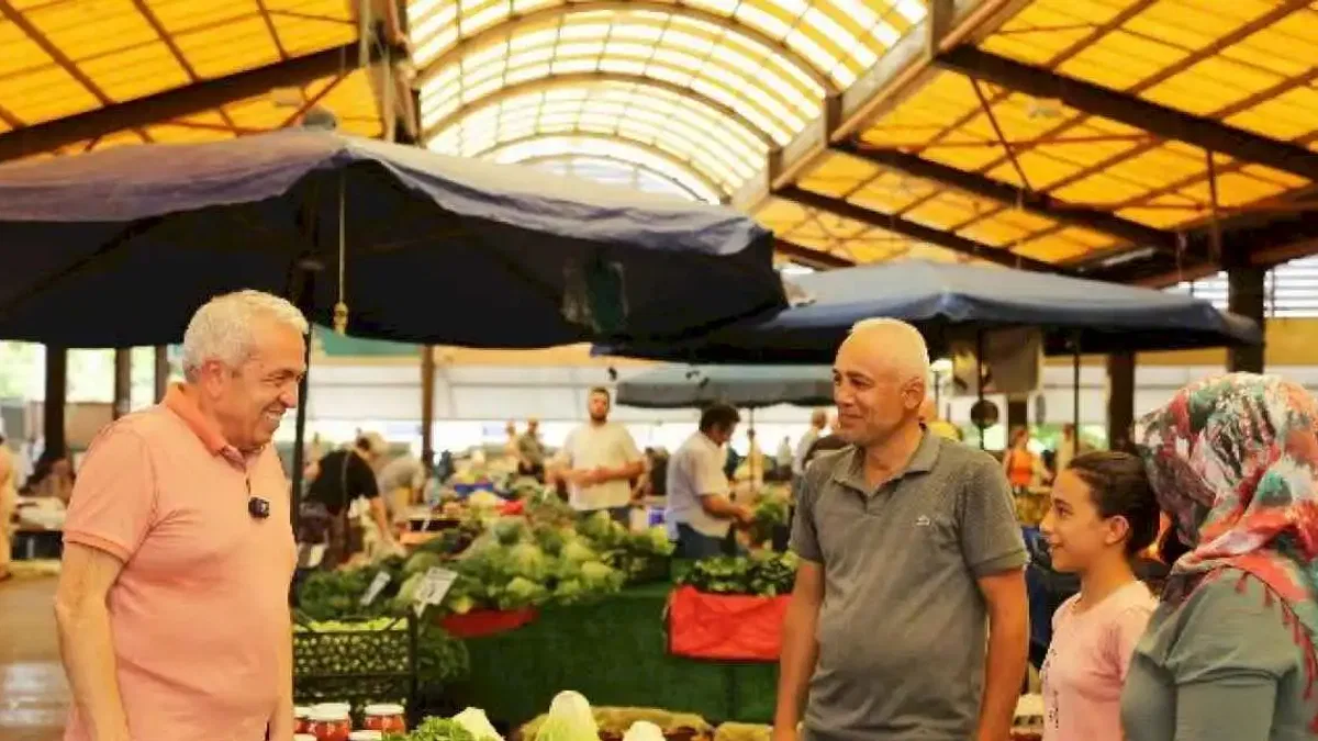 Nilüfer'de hem çiftçiye hem de vatandaşa kazandıran pazar