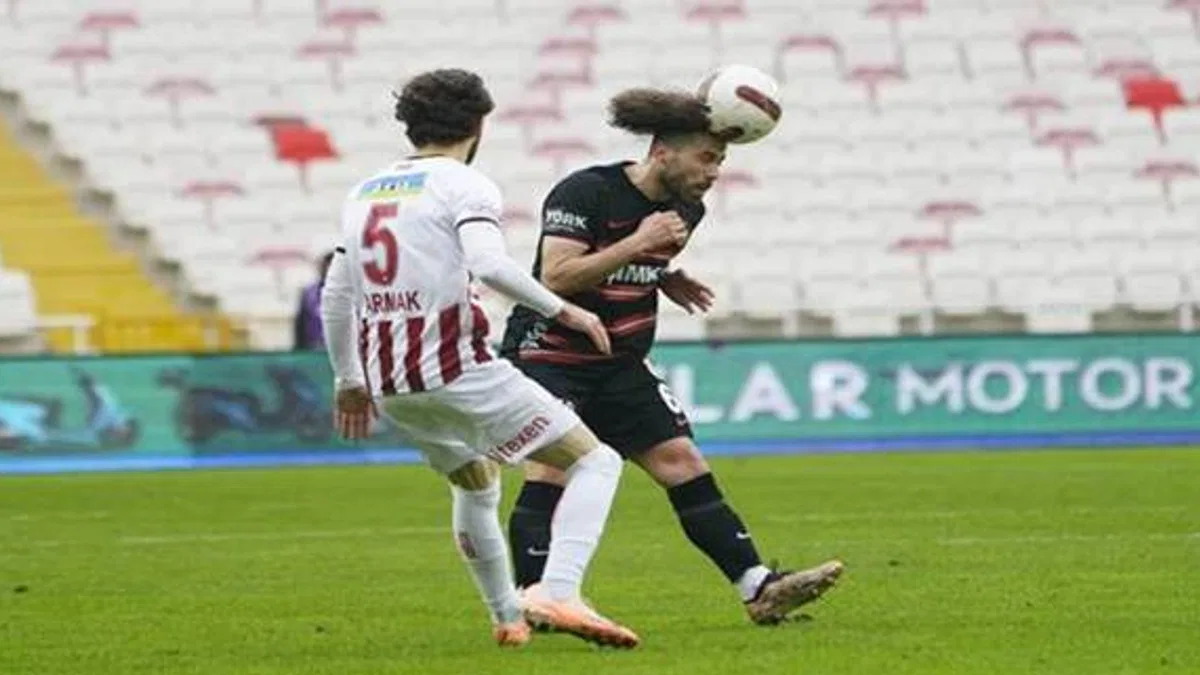 EMS Yapı Sivasspor 2-2 Gaziantep FK (Maç Sonucu) Sivas'ta puanlar paylaşıldı