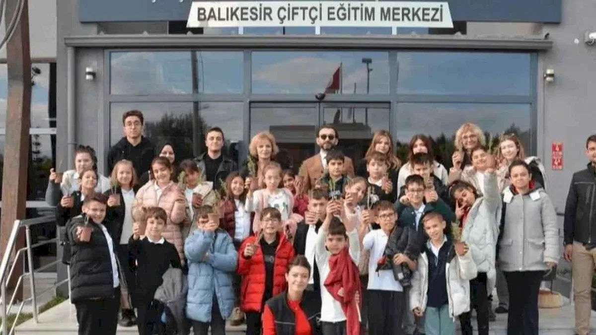 Öğrencilerden BAÇEM’de bitkilerin dünyasına yolculuk