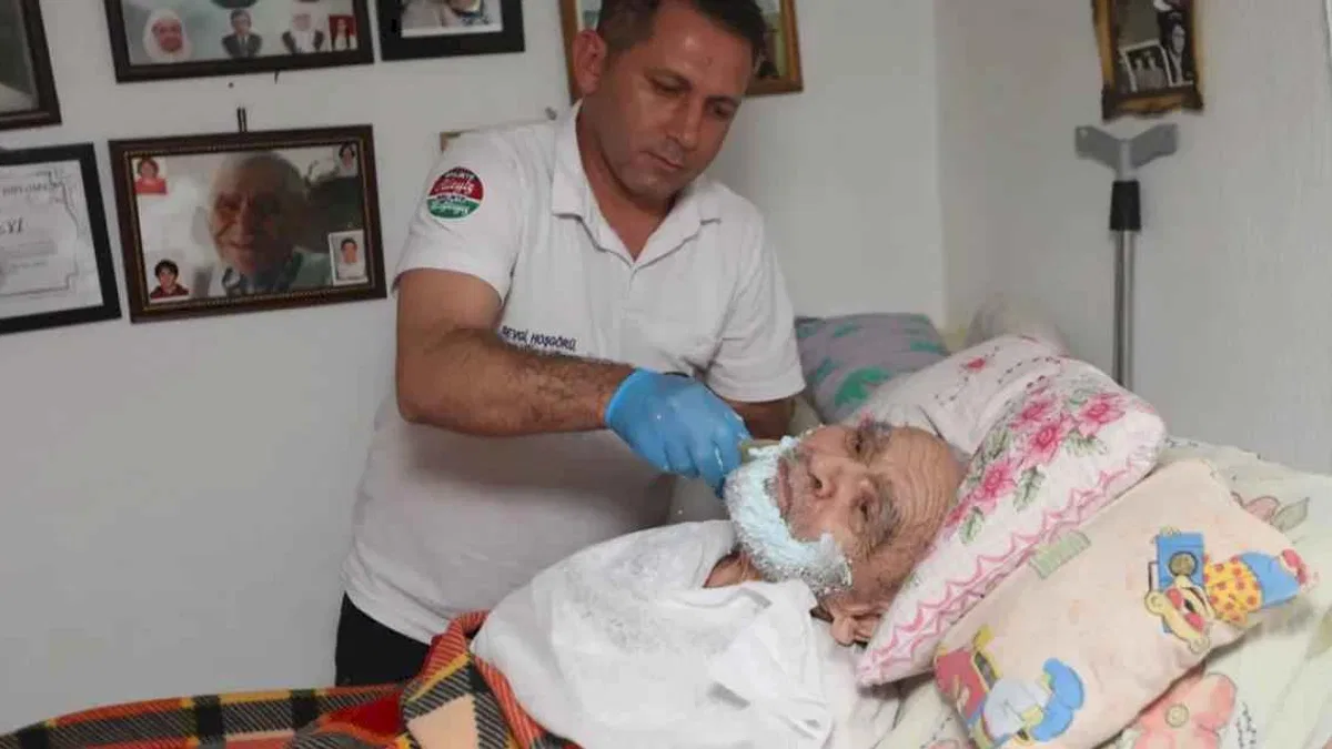 Muğla'da evde bakım hizmetiyle bayram sevinci kapıya geldi