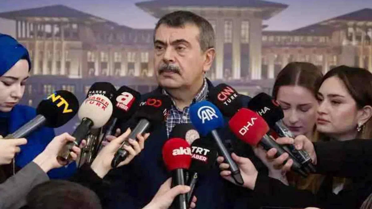 Bakan Tekin: Özgür Özel kadar midesi geniş bir adam değilim