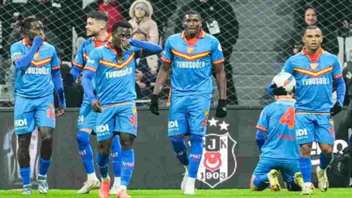 Beşiktaş 2-4 Göztepe (Maç Sonucu) Kartal'a evinde Göztepe darbesi!