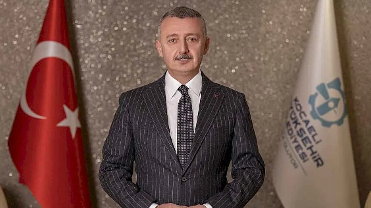 Kocaeli Büyükşehir Belediye Başkanı Doç.Dr.Tahir Büyükakın'ın yeni yıl mesajı: "Kocaeli için çalışıyoruz, daha çok çalışacağız"