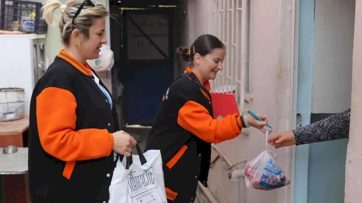 İzmir Güzelbahçe'den vatandaşa bayram desteği
