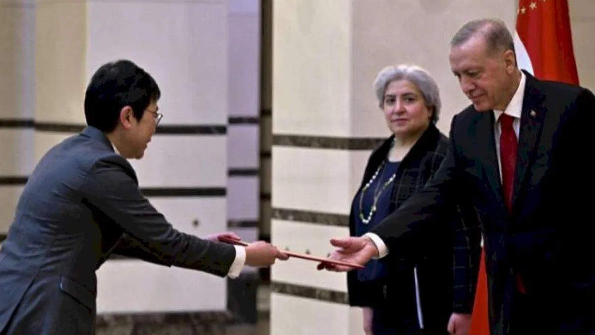 4 ülkenin büyükelçilerinden Cumhurbaşkanı Erdoğan'a güven mektubu