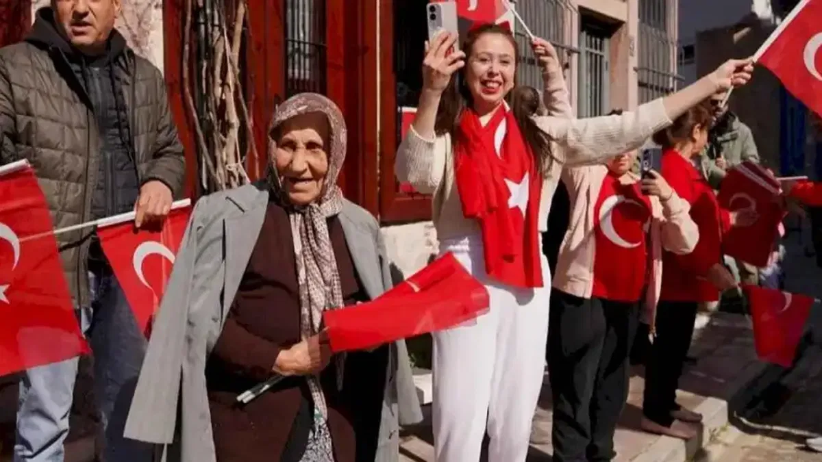 Ayvalık, Ata’sının izinde buluştu