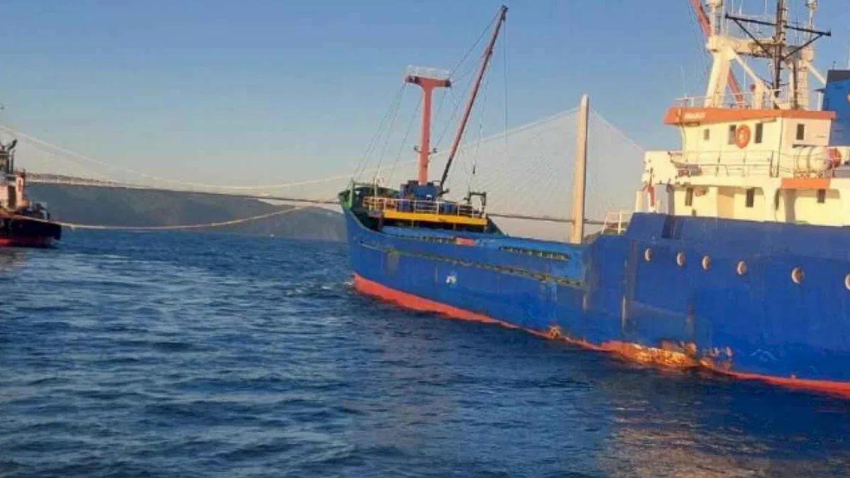 Kargo gemisi dümen arızası yaptı... Boğaz trafiği çift yönlü askıya alındı