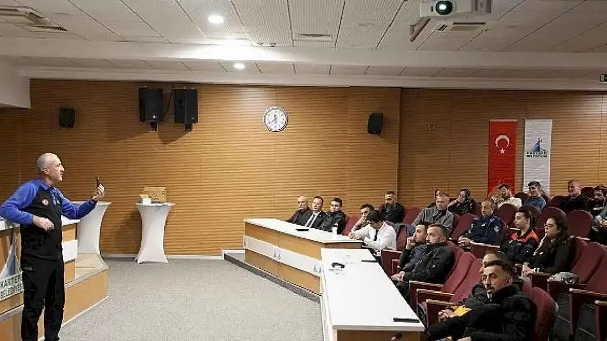Kartepe'de AFAD Personeline Teorik Eğitim