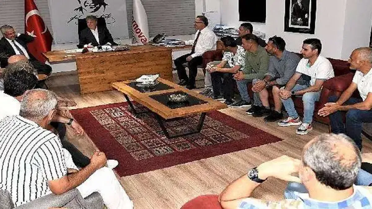Bornova'nın masterleri, Cumhuriyet'in 100. Yılı için sahaya çıkıyor