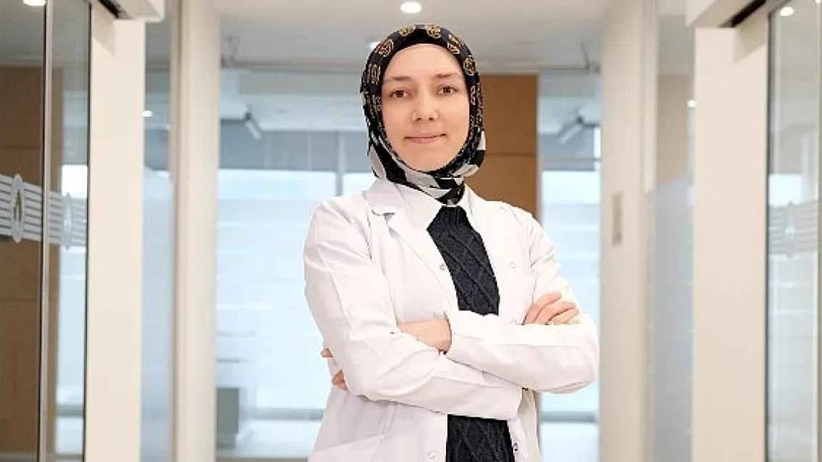 Diş temizliğindeki eksikler diş eti büyümesine neden oluyor!