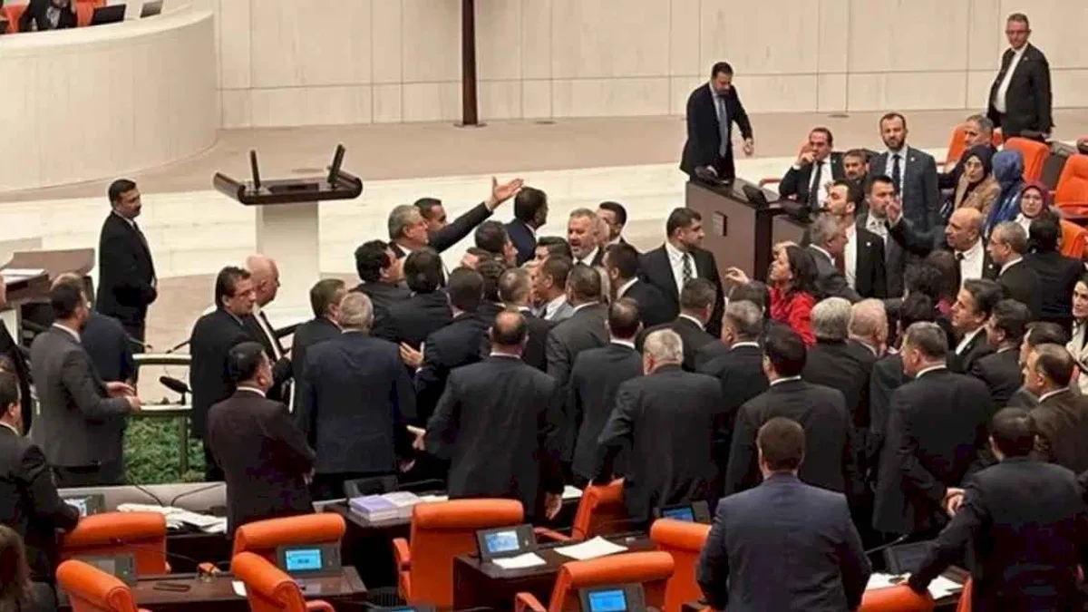 Bütçe görüşmelerinde tansiyon yükseldi
