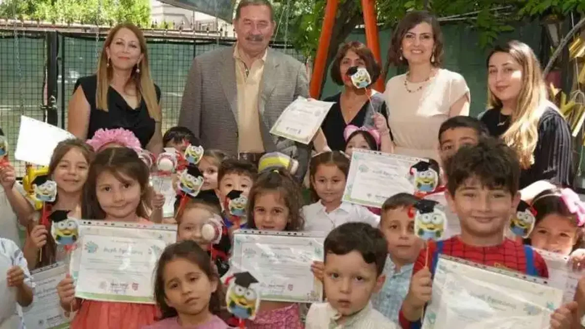 Çocuk Oyun Evi’nde dönemin yıldızları mezun oldu