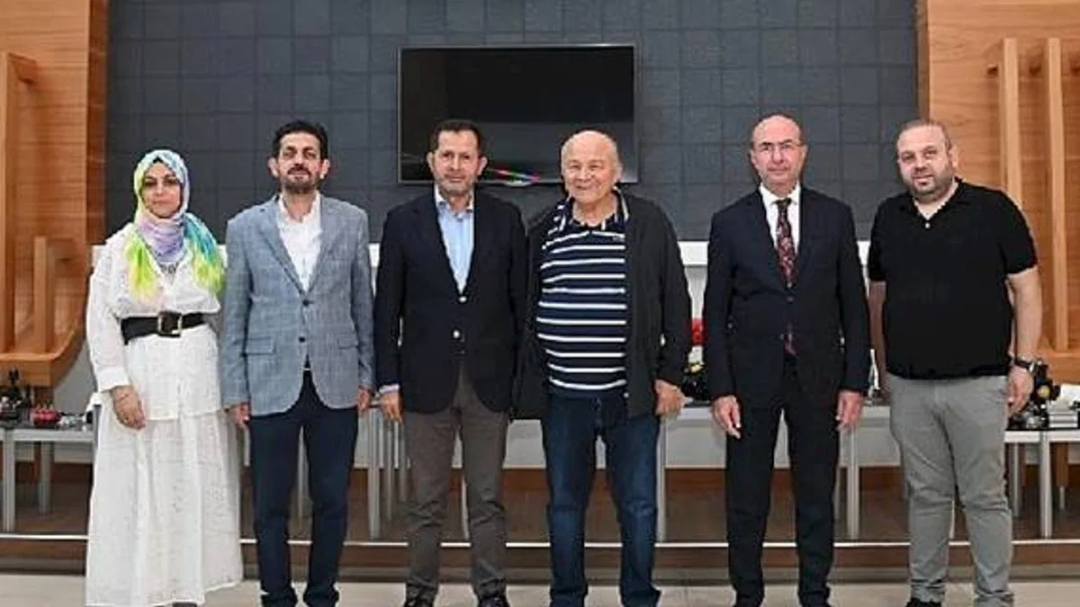 AK Parti Konya Milletvekili Altunyaldız ile Başken Pekyatırmacı'dan pazar ve sanayi ziyareti